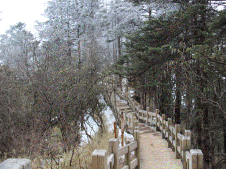 西嶺雪山棧道